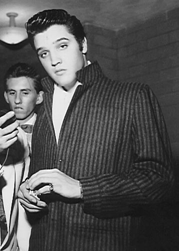 Elvis Presley back stage interview
