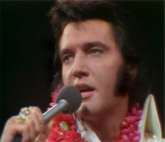 Elvis Presley in Haiwaiian style
