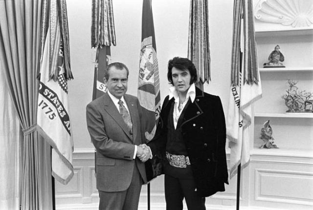 Elvis Presley with Nixon president
